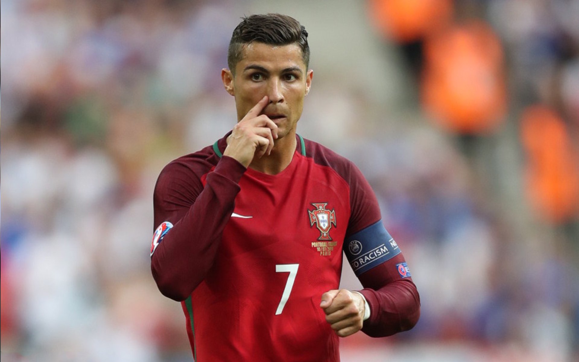 当国王转身离去，布克如何在欧冠决赛的废墟上重建王座