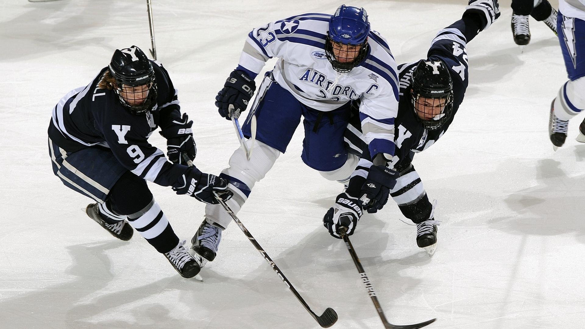 希腊爆冷威尔士，萨拉赫独舞宣告，小国崛起时代的足球真谛