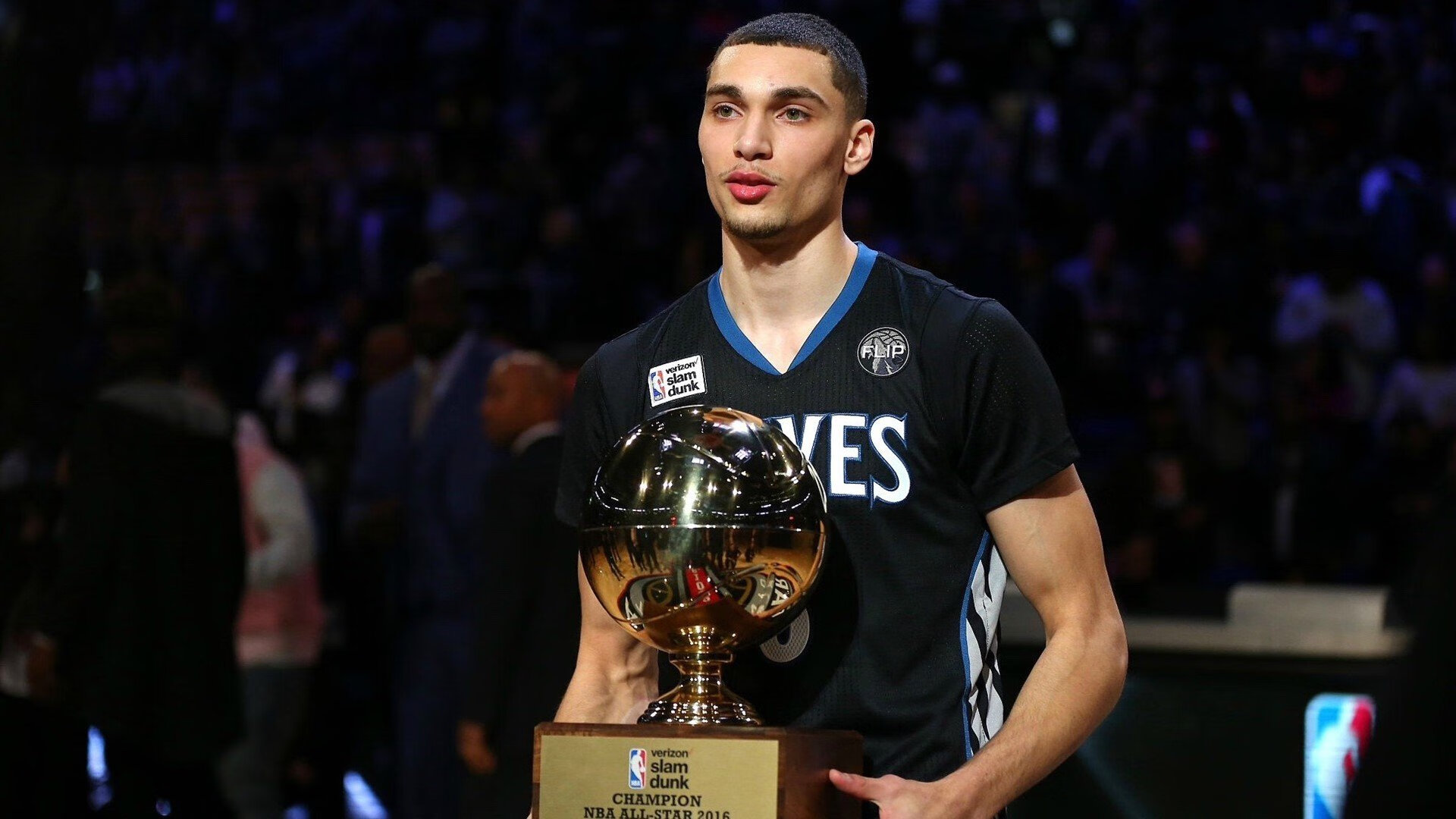 开云官网-夜袭！森林狼铁血锁链绞杀广厦，贝恩化身破城锤，大场面先生定江山